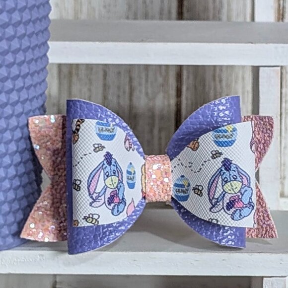 NWT Starbucks 2022 Mexico Eeyore Matte Studded Venti Tumbler w/ Bow - Picture 4 of 4